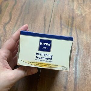 Nivea reshaping treatment